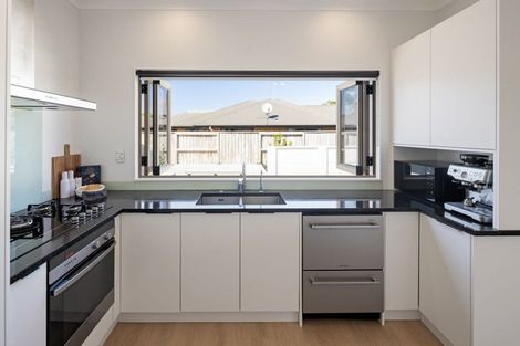 Photo of property in 2 Coleraine Drive, Rototuna, Hamilton, 3210