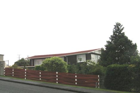 Photo of property in 2 Nicholson Place, Hillcrest, Auckland, 0627
