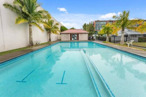 Photo of property in 17a/30 Westward Ho, Glen Eden, Auckland, 0602