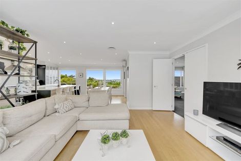 Photo of property in 3 Page Point, Mellons Bay, Auckland, 2014