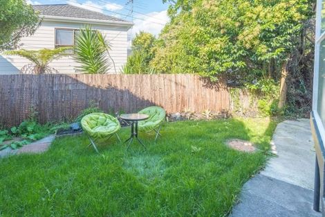 Photo of property in 2/27 Parkhill Road, Mellons Bay, Auckland, 2014