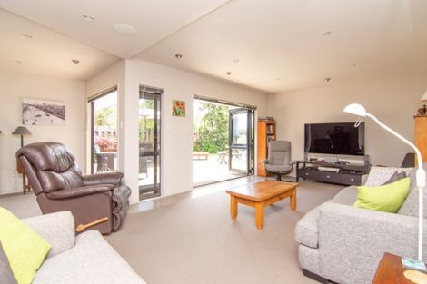 Photo of property in 8 Northbrook Court, Roslyn, Palmerston North, 4414