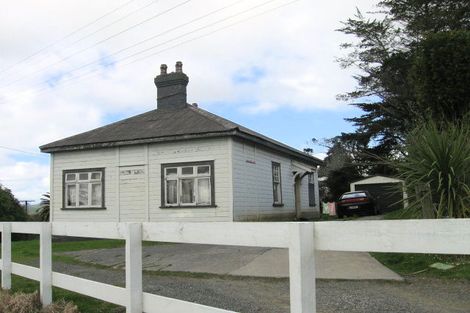 Photo of property in 10 Montaine Place, Maungaturoto, 0520