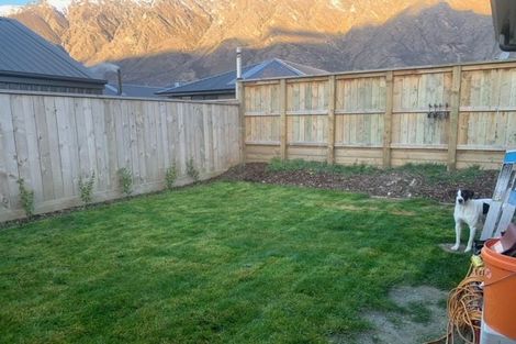 Photo of property in 10 Wheat Street, Jacks Point, Queenstown, 9371