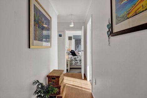 Photo of property in 2/30 Hamblyn Street, Strandon, New Plymouth, 4312