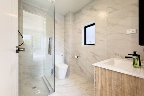 Photo of property in 6/236 Albany Highway, Schnapper Rock, Auckland, 0632