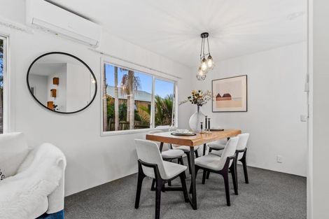 Photo of property in 2a Rata Road, Stanmore Bay, Whangaparaoa, 0932