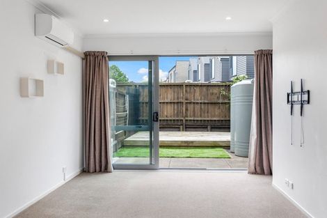 Photo of property in 16 Shelduck Way, Hobsonville, Auckland, 0616