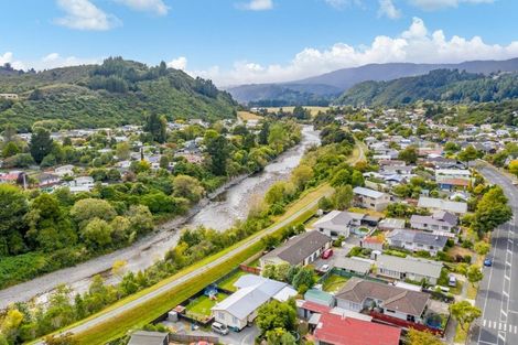 Photo of property in 2/15 Gemstone Drive, Birchville, Upper Hutt, 5018