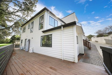 Photo of property in 89e Oreil Avenue, West Harbour, Auckland, 0618
