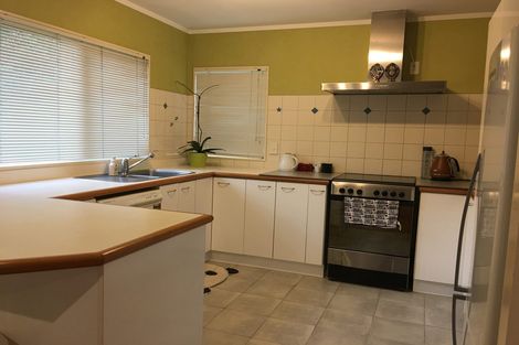 Photo of property in 18 Mercury Lane, Windsor Park, Auckland, 0632