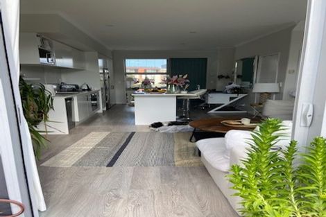 Photo of property in 20 Oioi Road, Hobsonville, Auckland, 0616