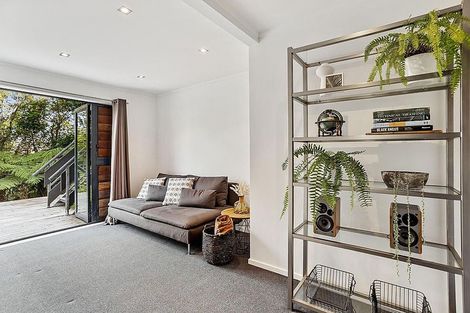 Photo of property in 395 Titirangi Road, Titirangi, Auckland, 0604