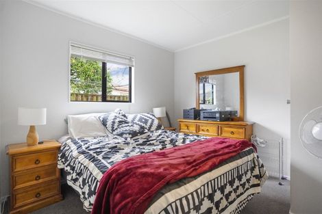 Photo of property in 53 Universal Drive, Henderson, Auckland, 0610