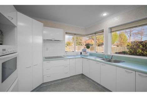 Photo of property in 15 Villa Grove, Ilam, Christchurch, 8041