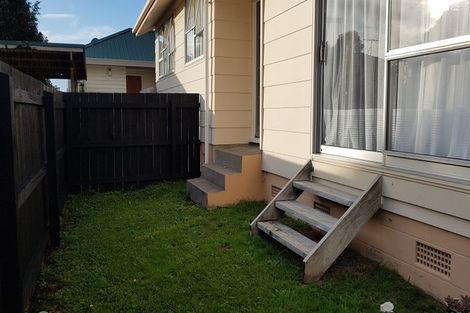 Photo of property in 5 Tangelo Place, Bucklands Beach, Auckland, 2012