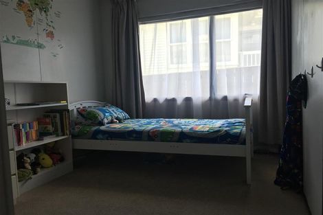 Photo of property in 1/6 Valdale Road, Henderson, Auckland, 0610