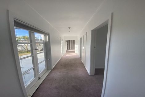 Photo of property in 57 Pakuranga Road, Pakuranga, Auckland, 2010