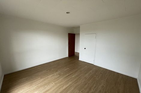 Photo of property in 1 Hewlett Road, Massey, Auckland, 0614