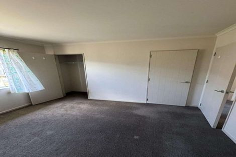 Photo of property in 50a Miles Crescent, Newlands, Wellington, 6037