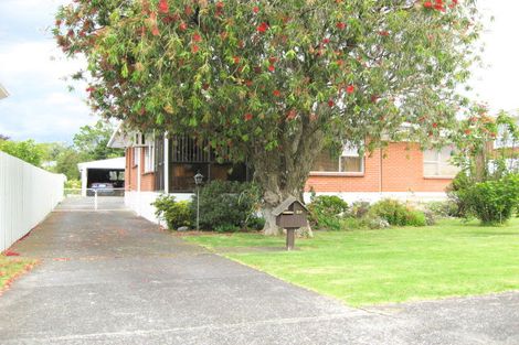 Photo of property in 22 Shortt Avenue, Mangere Bridge, Auckland, 2022