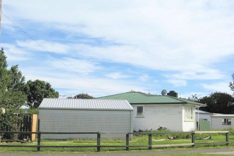 Photo of property in 52 Cambridge Terrace, Kaiti, Gisborne, 4010
