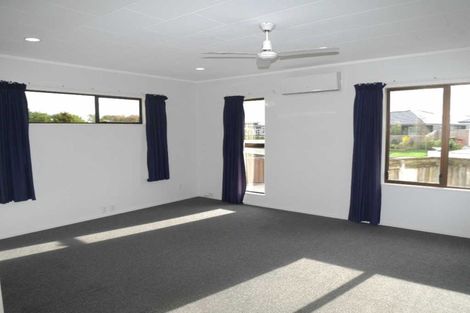 Photo of property in 7 Linwood Drive, Paraparaumu, 5032