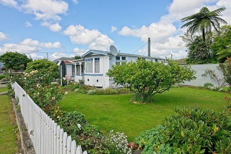 Photo of property in 22 Russell Street, Westport, 7825