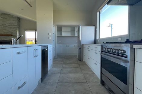 Photo of property in 1 Topping Place, Whitianga, 3510