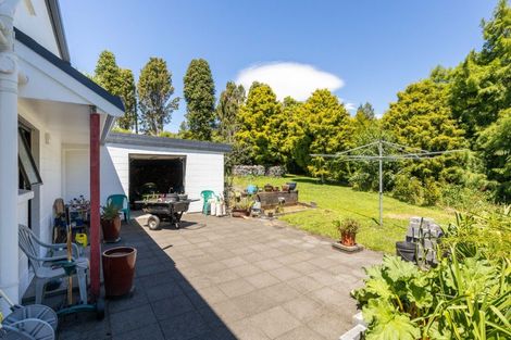 Photo of property in 1298 Egmont Road, Egmont Village, Inglewood, 4386