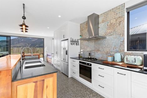 Photo of property in 13 Isthmus Place, Lake Hawea, Wanaka, 9382