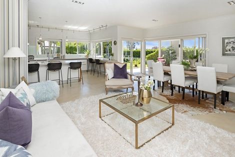 Photo of property in 42 Manor Park, Sunnyhills, Auckland, 2010