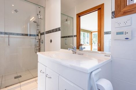 Photo of property in 5-7 Mahoe Street, Eastbourne, Lower Hutt, 5013