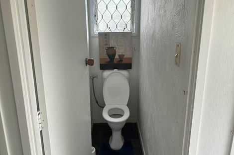 Photo of property in 1/42 Sheridan Drive, New Lynn, Auckland, 0600