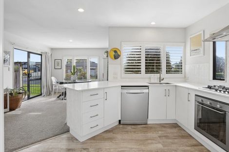 Photo of property in 45 Beachwater Drive, Papamoa Beach, Papamoa, 3118