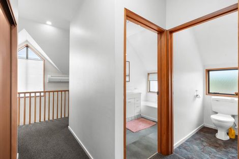 Photo of property in 1 Ryeland Avenue, Ilam, Christchurch, 8041