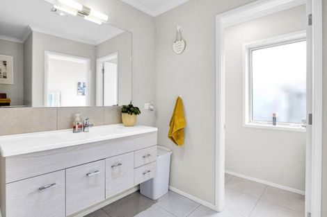 Photo of property in 16 Ryder Drive, Waiwhakaiho, New Plymouth, 4312