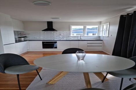 Photo of property in 14 Mariner Street, Mangere, Auckland, 2022