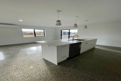 Photo of property in 12 Olney Court, One Tree Point, 0118