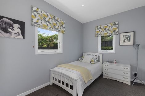 Photo of property in 21 Merani Street, Narrow Neck, Auckland, 0622