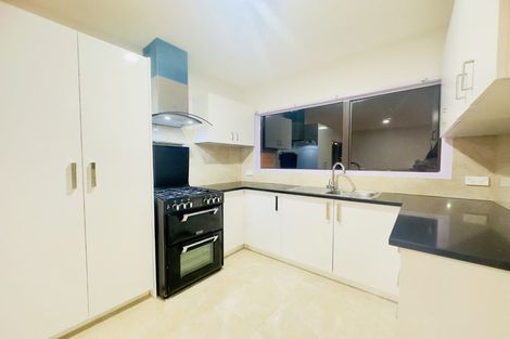 Photo of property in 4/31 Aeronautic Road, Takanini, 2112