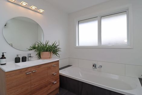 Photo of property in 9 Grove Avenue, Weston, Oamaru, 9401