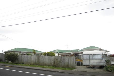 Photo of property in 1032 Whangaparaoa Road, Tindalls Beach, Whangaparaoa, 0930