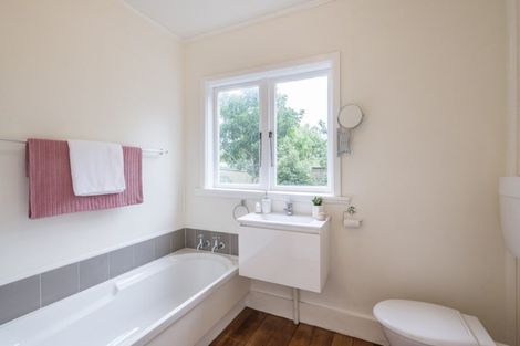 Photo of property in 51 Renown Road, Raumati South, Paraparaumu, 5032