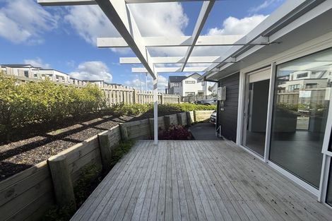 Photo of property in 37 Maraeariki Avenue, Orewa, 0931