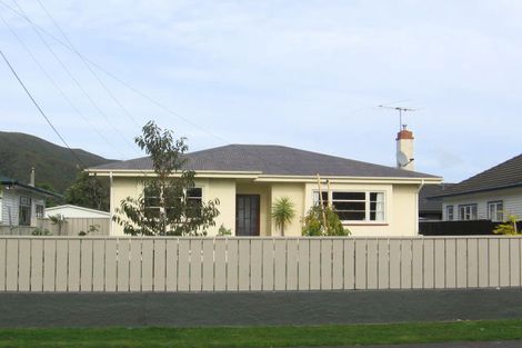 Photo of property in 11 Fairfield Avenue, Fairfield, Lower Hutt, 5011