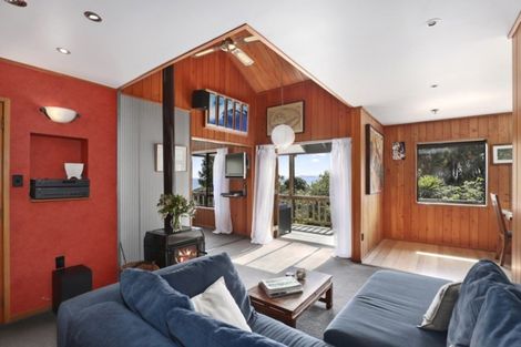 Photo of property in 26 Whaanga Road, Raglan, 3297