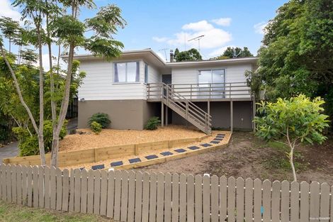 Photo of property in 18 Aldern Road, Massey, Auckland, 0614