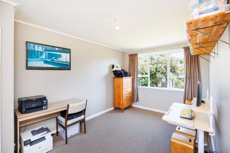 Photo of property in 11 Hendon Place, West End, Palmerston North, 4412