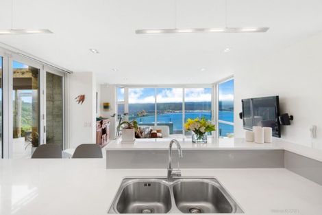 Photo of property in 21 Bendigo Grove, Newlands, Wellington, 6037